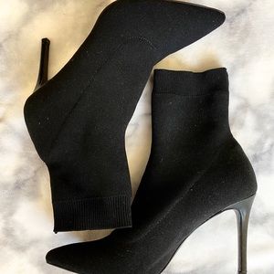STEVE MADDEN Booties